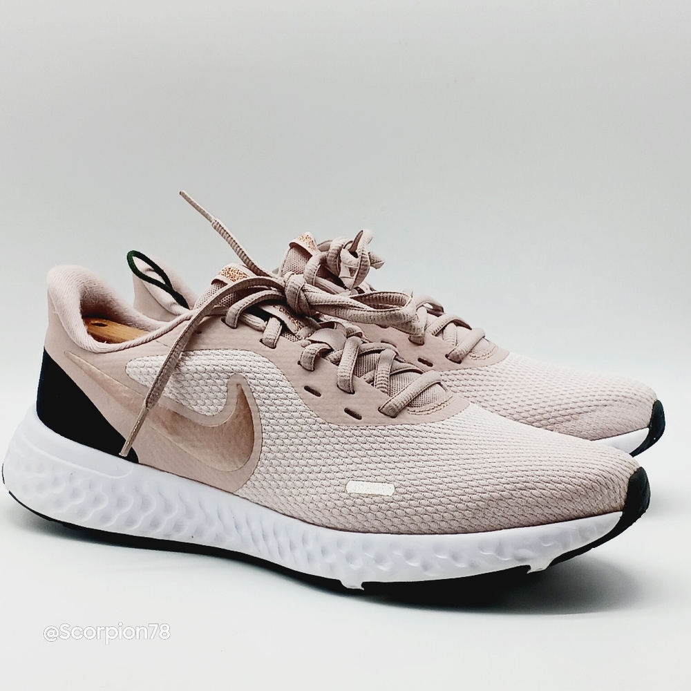 Nike Revolution 5 Streetwear/Running  Shoes Size 8.5 for Women - Picture 5 of 11